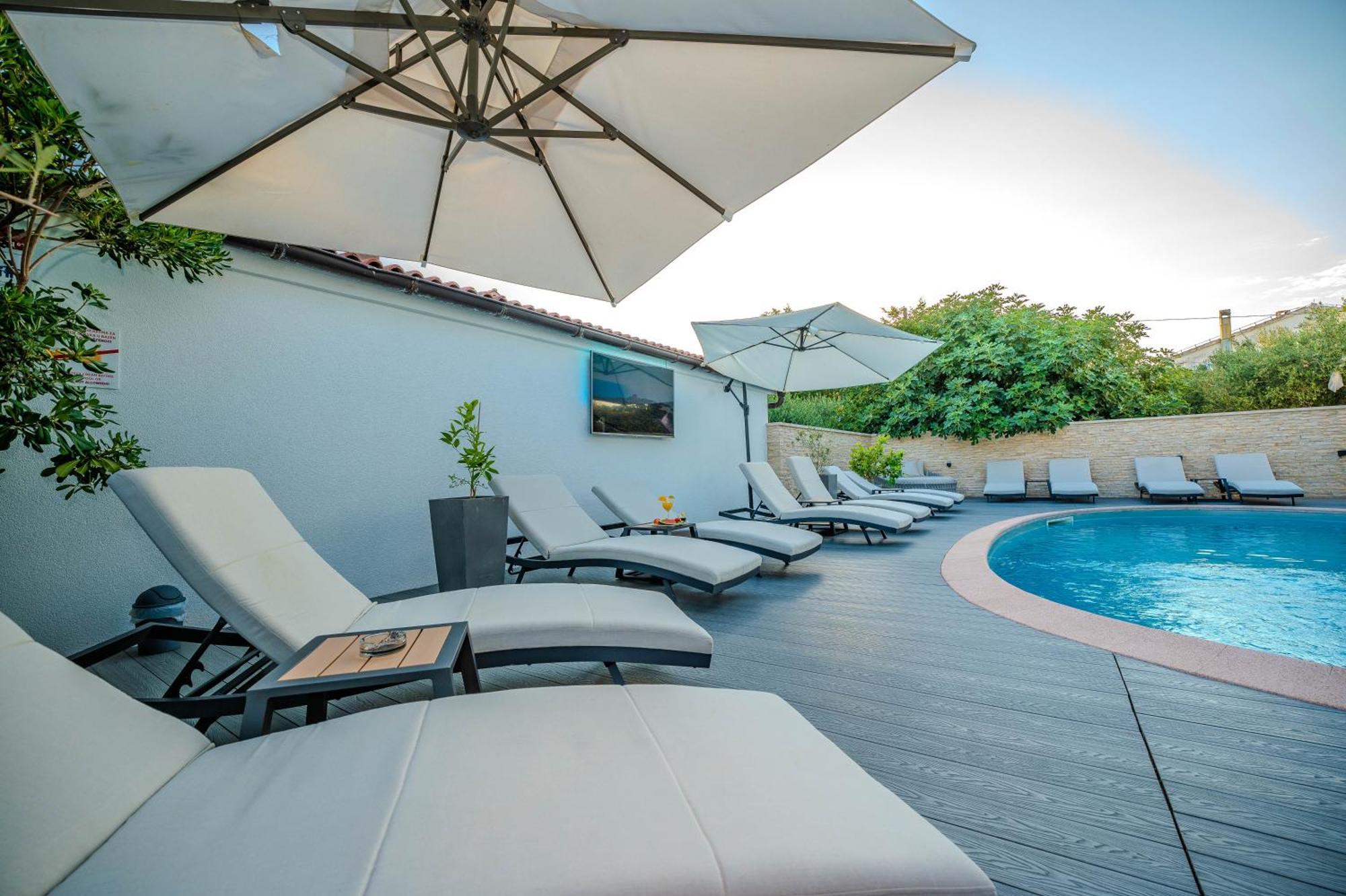 Luxury Apartments Vilamaloca Vir Exterior photo