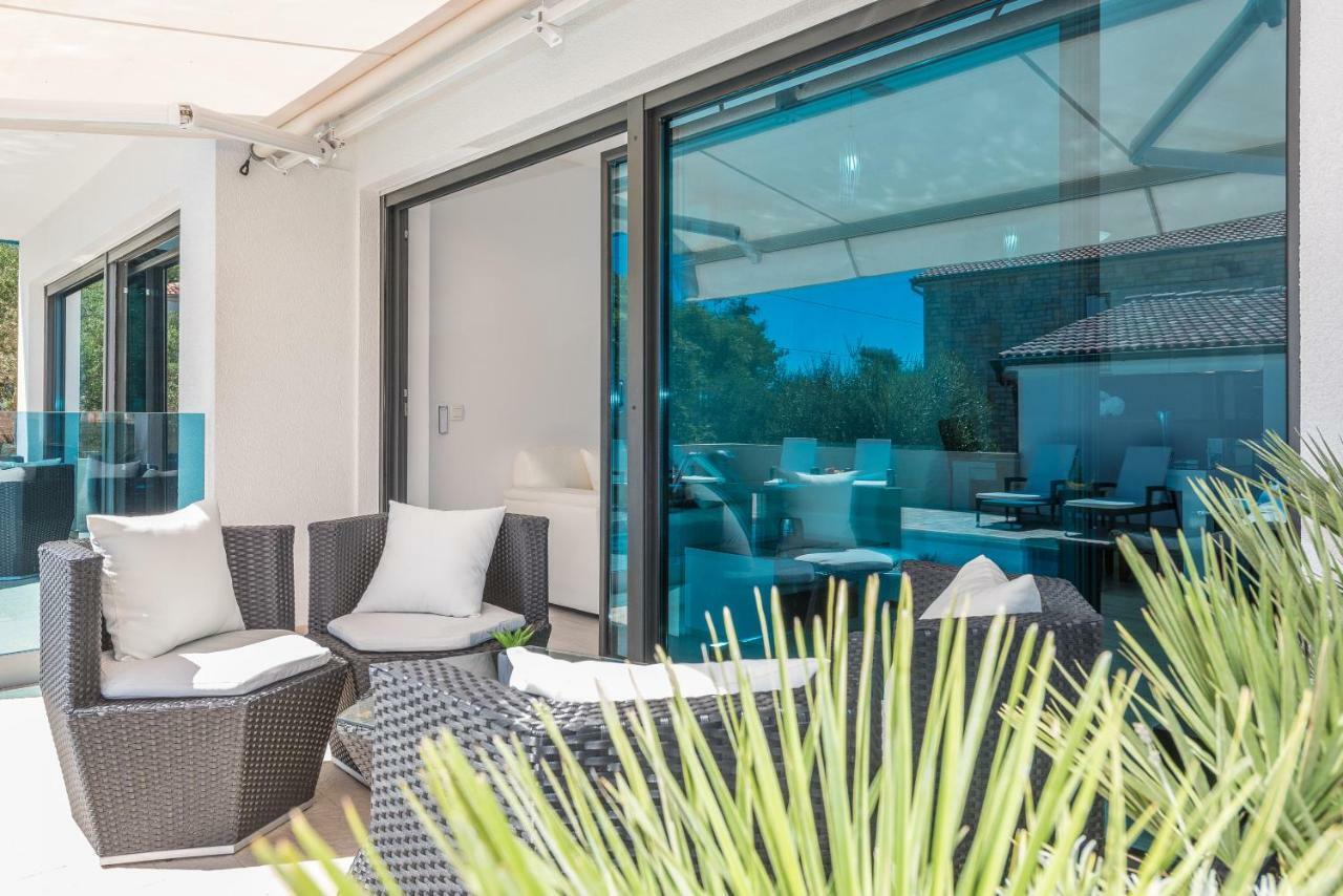 Luxury Apartments Vilamaloca Vir Exterior photo